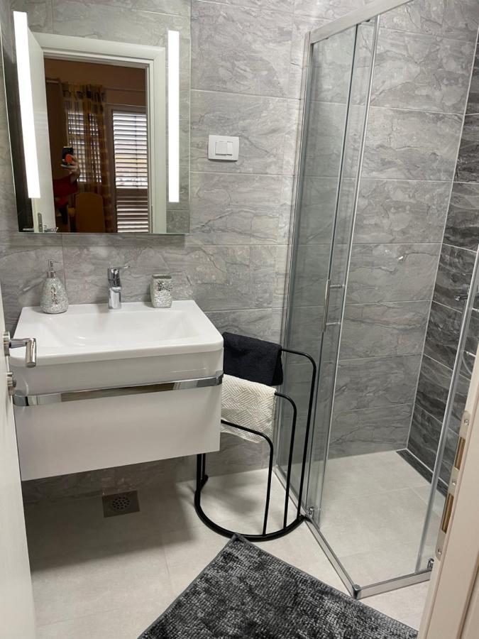 Apartments Miriam Srima โวดีเซ ภายนอก รูปภาพ
