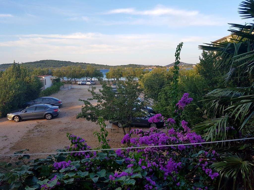 Apartments Miriam Srima โวดีเซ ภายนอก รูปภาพ